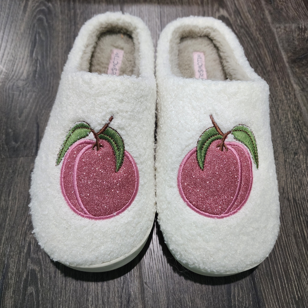Cozy Womens Slippers with Peach Design